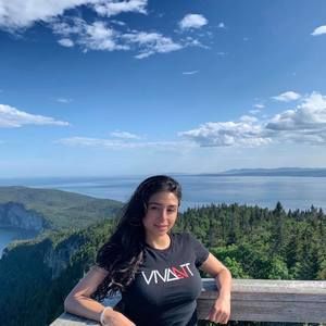 Meet your Posher, Kelly